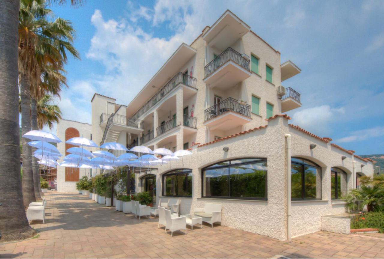 Residence Riviera Mare Pietra Ligure Exteriör bild